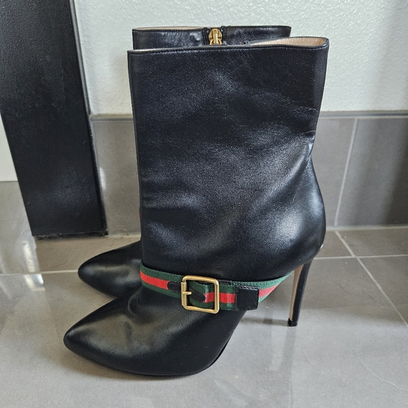BLACK GUCCI Ankle Boots.4in heel, perfect for winter/fall w/jeans, skirt, slacks - Picture 1 of 5